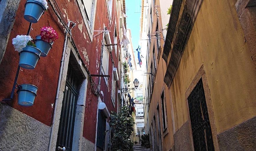 Alfama Typical Beco Dos Ramos Lisbon Exterior photo
